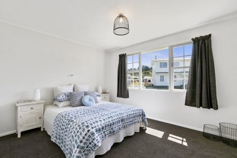 Photo of property in 21 Hamstead Street, Wainuiomata, Lower Hutt, 5014