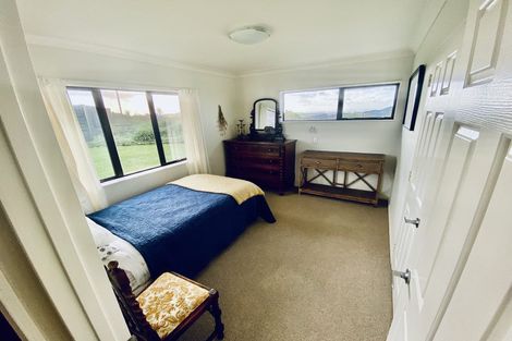 Photo of property in 82 Southernthread Road, Brooklyn, Wellington, 6021