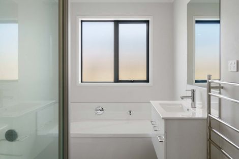 Photo of property in 1 Holstein Way, Papamoa, 3118