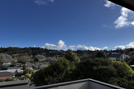 Photo of property in 2/5 Montgomery Street, Stokes Valley, Lower Hutt, 5019