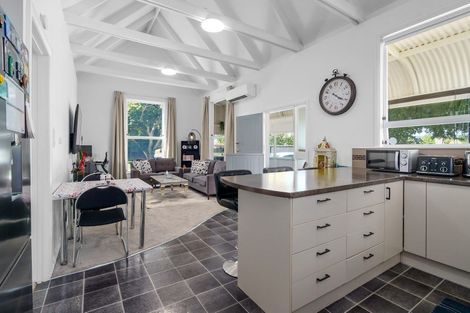 Photo of property in 1/201 Victoria Street, Cambridge, 3434