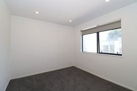 Photo of property in 16 Korokio Lane, Henderson, Auckland, 0612