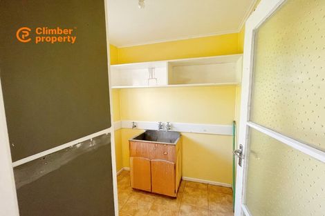 Photo of property in 28 Gilliam Street, New Lynn, Auckland, 0600