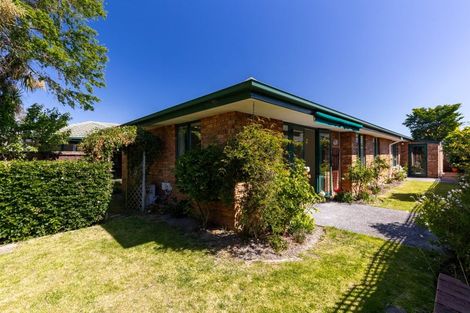 Photo of property in 6 Tulip Lane, Spreydon, Christchurch, 8024