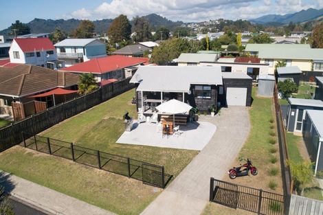 Photo of property in 105 Chartwell Avenue, Whangamata, 3620