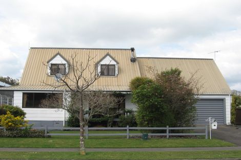 Photo of property in 26 Aquarius Drive, Kawaha Point, Rotorua, 3010