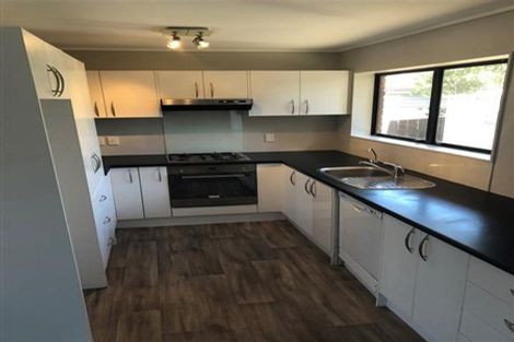 Photo of property in 2/44 Willis Road, Papakura, 2110