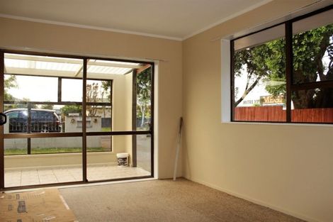 Photo of property in 27 Harris Road, Mount Wellington, Auckland, 1051
