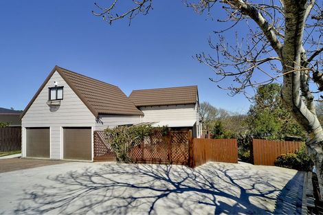 Photo of property in 32 Hollyford Drive, Clover Park, Auckland, 2105