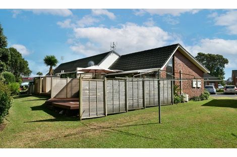 Photo of property in 9 Tui Lane, Orewa, 0931
