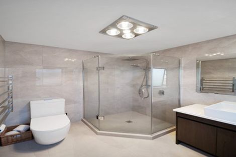 Photo of property in 11 Koiora Road, Clarks Beach, 2122