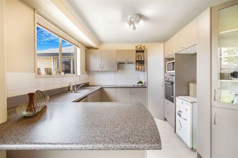 Photo of property in 6 Mckenzie Place, Rototuna North, Hamilton, 3210