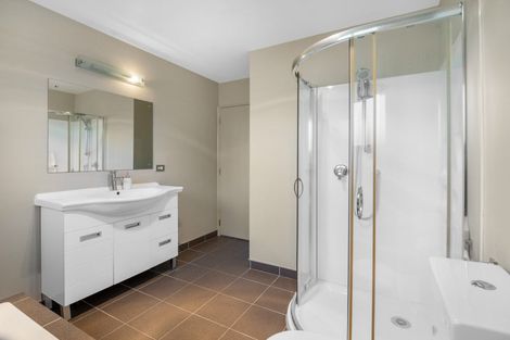 Photo of property in 73 Beach Road, North New Brighton, Christchurch, 8083