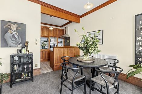 Photo of property in 320 Oriental Parade, Oriental Bay, Wellington, 6011