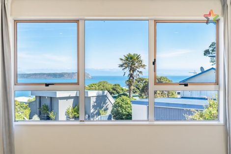 Photo of property in 30a The Track, Plimmerton, Porirua, 5026