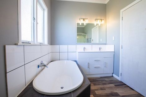 Photo of property in 182 Studholme Street, Morrinsville, 3300