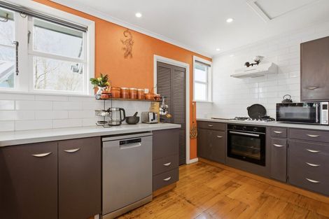 Photo of property in 13 Brown Terrace, Te Puke, 3119
