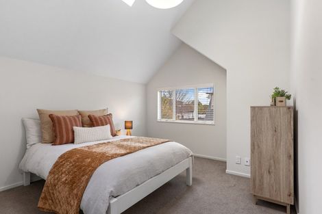 Photo of property in 87b Aikmans Road, Merivale, Christchurch, 8014