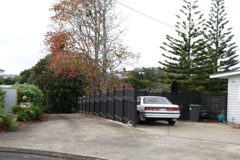 Photo of property in 53 Trelawn Place, Cockle Bay, Auckland, 2014