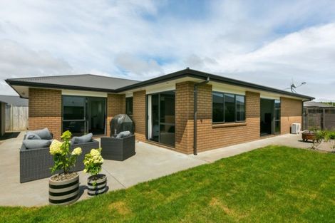 Photo of property in 18 Coby Sydney Drive, Bell Block, New Plymouth, 4312