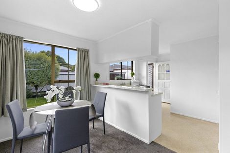 Photo of property in 2/59 Kowhai Avenue, Ebdentown, Upper Hutt, 5018