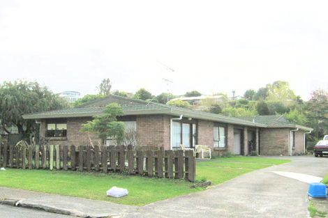 Photo of property in 2/3 Eagle Place, Red Beach, 0932