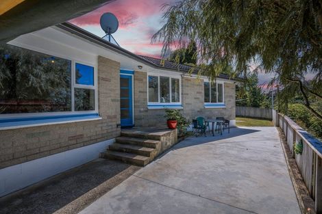 Photo of property in 20 Pinehaven Road, Pinehaven, Upper Hutt, 5019