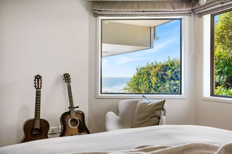 Photo of property in 42 Waitea Road, Muriwai, Waimauku, 0881