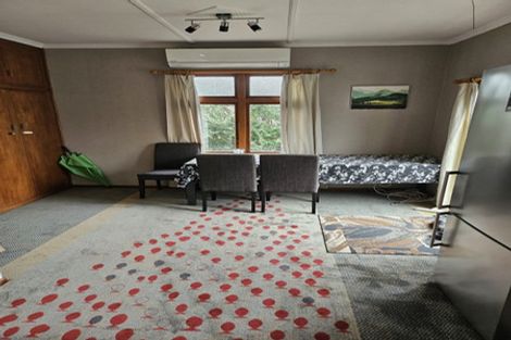 Photo of property in 48 Devon Street, Mossburn, 9792