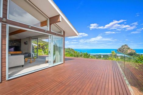 Photo of property in 77 Seaview Road, Piha, New Lynn, 0772