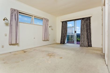 Photo of property in 615 Beach Road, Rothesay Bay, Auckland, 0630
