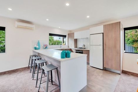 Photo of property in 2/54 Youngs Road, Papakura, 2110