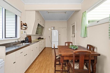 Photo of property in 9 Chester Place, Taradale, Napier, 4112