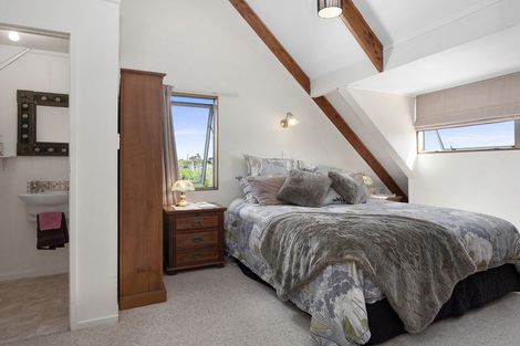 Photo of property in 50b Williams Street, Cambridge, 3434