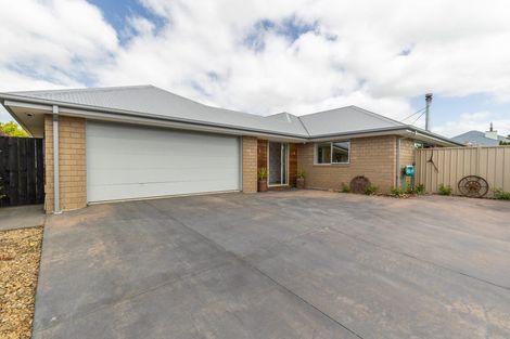 Photo of property in 13 Loeb Place, Rolleston, 7614