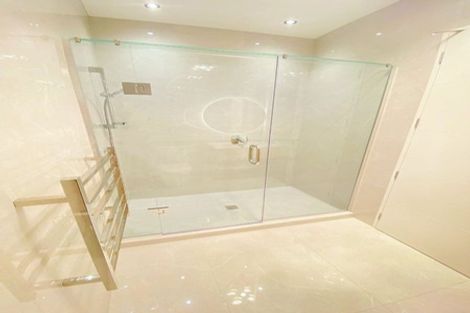 Photo of property in 32 Kuaha Road, Massey, Auckland, 0614