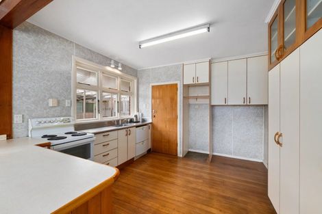 Photo of property in 15 Taranaki Street, Picton, 7220