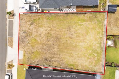 Photo of property in 10 Opouatu Avenue, Glenbrook, 2681