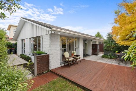 Photo of property in 35 Montclare Avenue, Avonhead, Christchurch, 8042