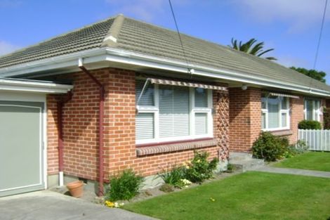 Photo of property in 2/252b Ilam Road, Burnside, Christchurch, 8053