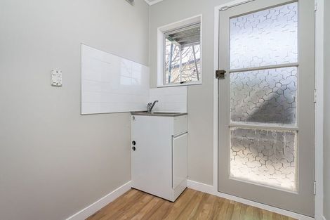 Photo of property in 2/10 Kiekie Road, Mangere Bridge, Auckland, 2022