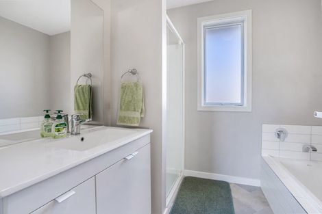 Photo of property in 28 Northview Avenue, Winton, 9720
