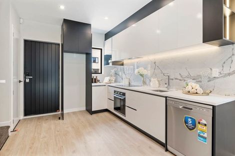Photo of property in 42 Kiato Lane, Flat Bush, Auckland, 2019