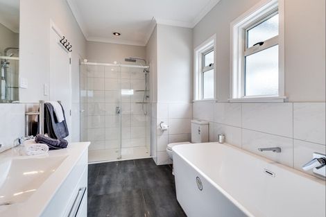 Photo of property in 91 Puketapu Road, Taradale, Napier, 4112