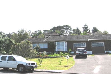 Photo of property in 2/35 Centorian Drive, Windsor Park, Auckland, 0632