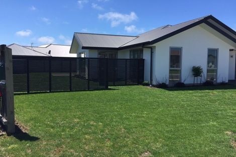 Photo of property in 13 Wakeman Way, Kaiapoi, 7630