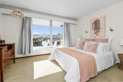 Photo of property in 14 Durham Drive, Havelock North, 4130