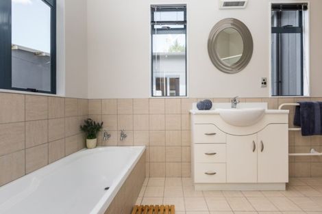 Photo of property in 211 Harper Road, Waimarama, 4294