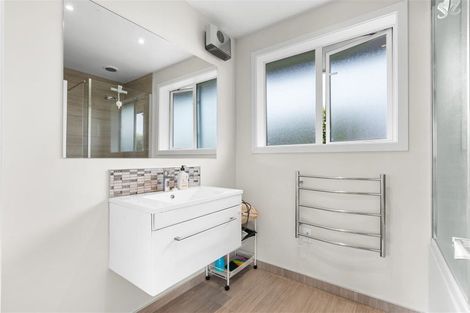 Photo of property in 38 Chedworth Avenue, Bishopdale, Christchurch, 8053