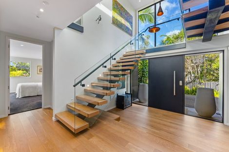 Photo of property in 15c Rodney Road, Northcote Point, Auckland, 0627